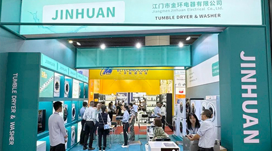 廣交會(huì)第一天！金環(huán)電器吸引世界各地客戶(hù)駐足參觀(guān)交流