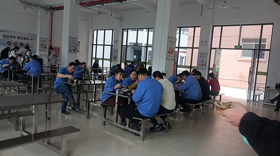金環(huán)食堂，美味與關(guān)懷的港灣