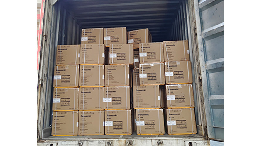 滿滿的貨物！國內知名品牌客戶全自動滾筒洗衣機裝柜發(fā)貨