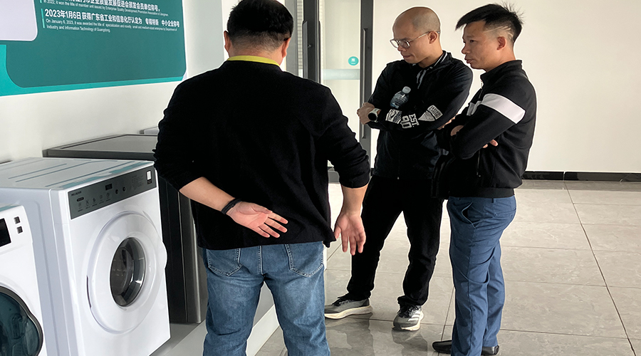 越南客戶到訪金環(huán)電器，現(xiàn)場拍板定合作